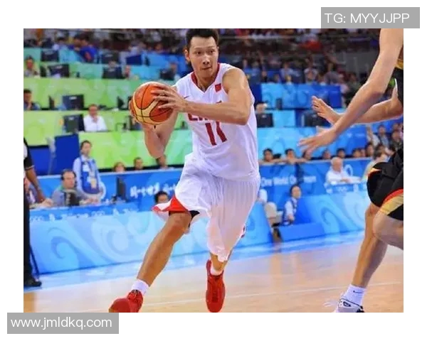 成都篮球队在奥运会中的战术表现分析与点评探讨